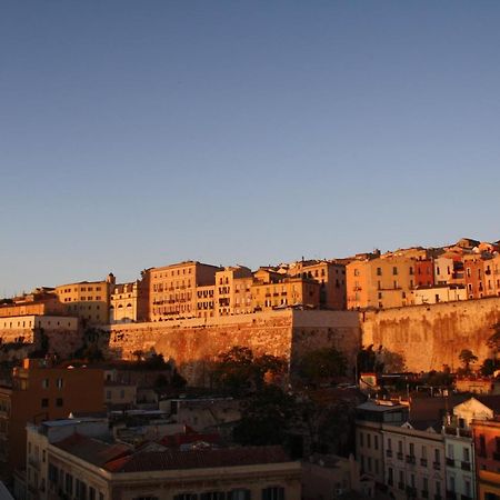 Vista Suites - Piazza Yenne Cagliari Dış mekan fotoğraf