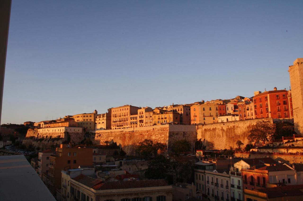 Vista Suites - Piazza Yenne Cagliari Dış mekan fotoğraf